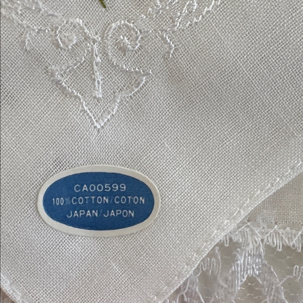 Vintage 2 White Handkerchief with Pink Floral Embroidery/Handkerchief with Lace. - Picture 7 of 9